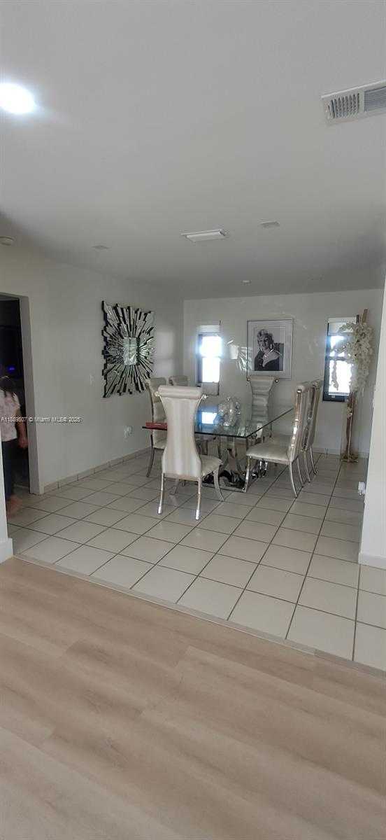 Small Image of 1417 SOUTH WEST 139 AVE, Miami Number 10
