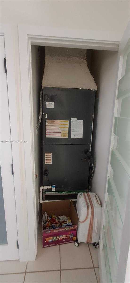Small Image of 1417 SOUTH WEST 139 AVE, Miami Number 14