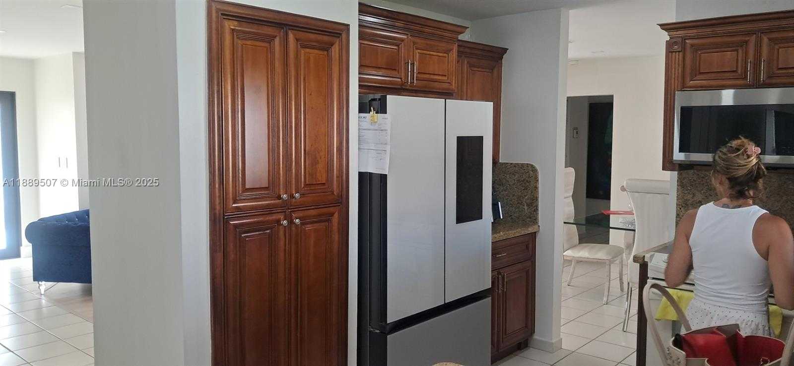 Small Image of 1417 SOUTH WEST 139 AVE, Miami Number 19