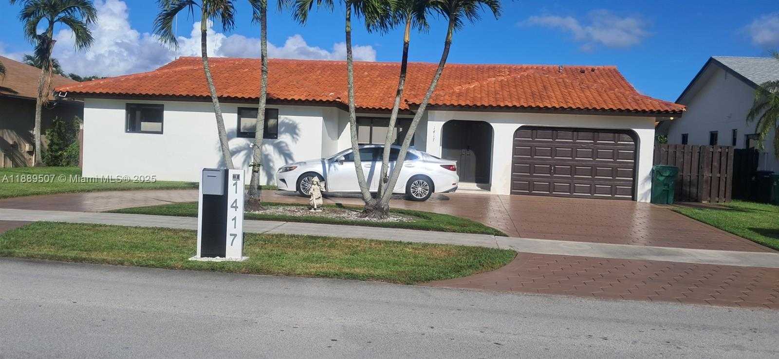 Small Image of 1417 SOUTH WEST 139 AVE, Miami Number 2