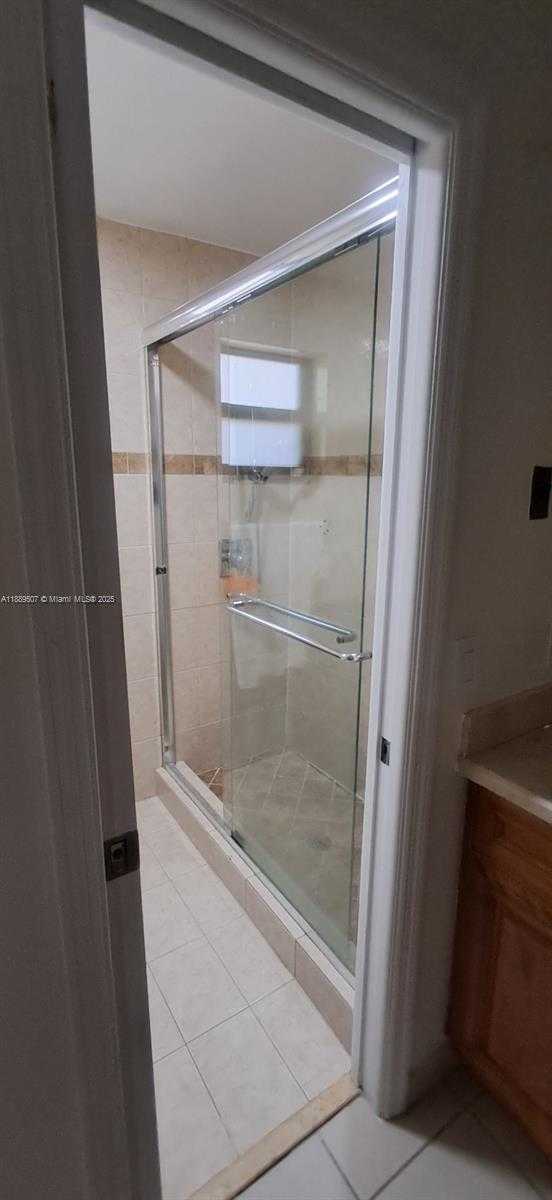 Small Image of 1417 SOUTH WEST 139 AVE, Miami Number 23