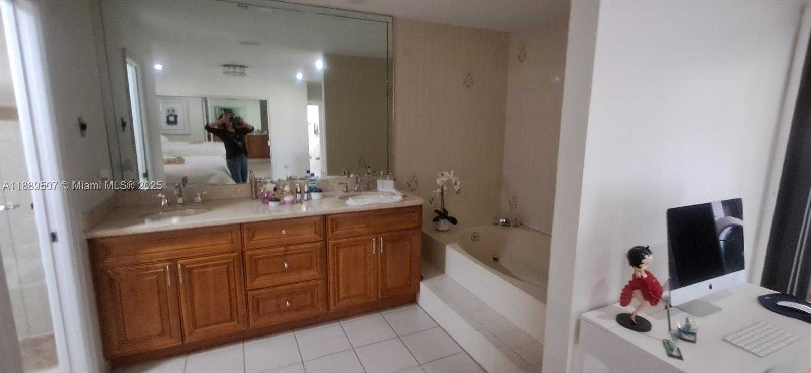 Small Image of 1417 SOUTH WEST 139 AVE, Miami Number 24