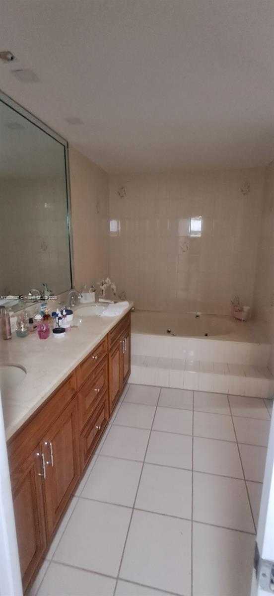 Small Image of 1417 SOUTH WEST 139 AVE, Miami Number 25