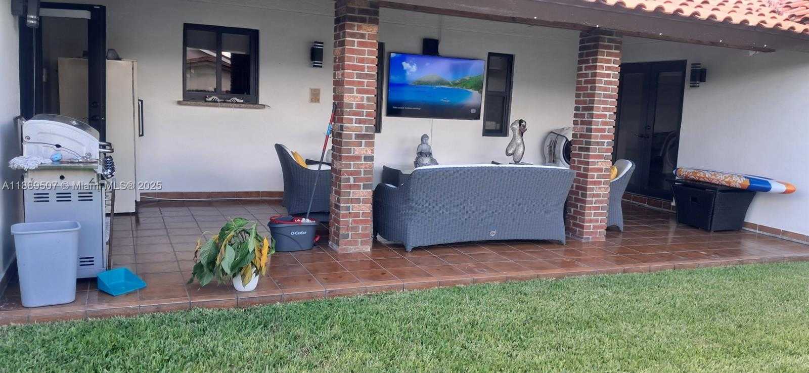 Small Image of 1417 SOUTH WEST 139 AVE, Miami Number 41