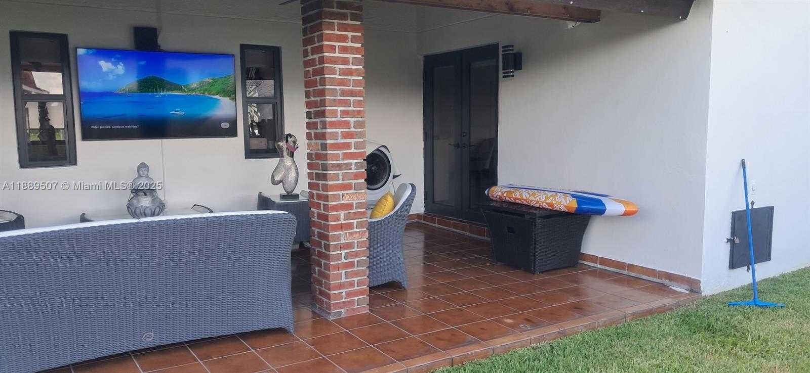 Small Image of 1417 SOUTH WEST 139 AVE, Miami Number 43