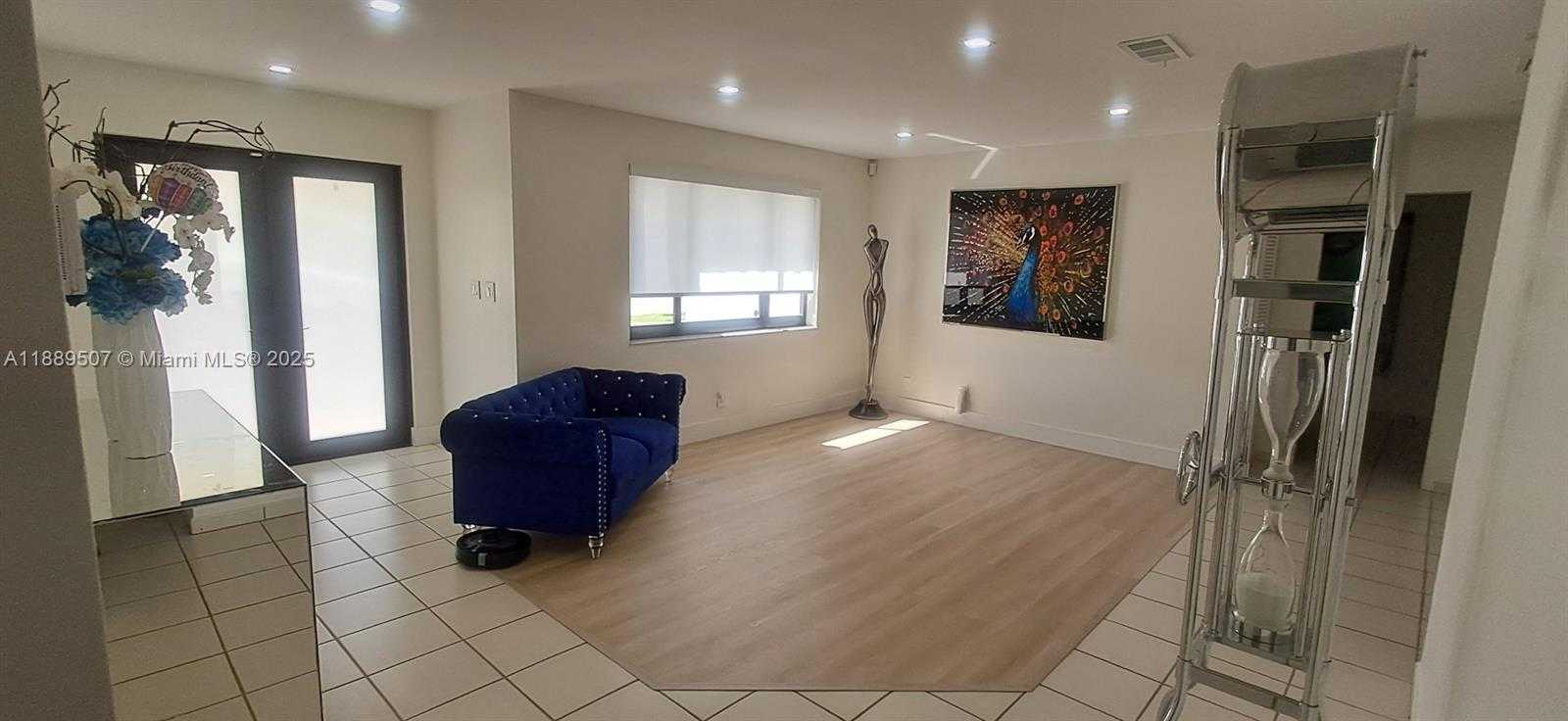 Small Image of 1417 SOUTH WEST 139 AVE, Miami Number 6