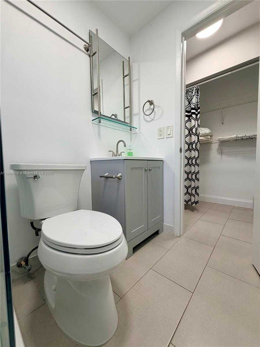 Small Image of 361 SOUTH WEST 20TH RD #Cottage A, Miami Number 2