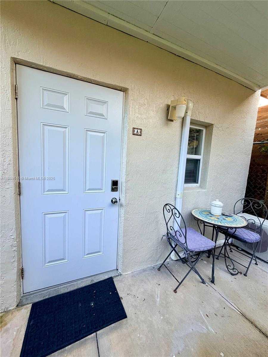 Small Image of 361 SOUTH WEST 20TH RD #Cottage A, Miami Number 7