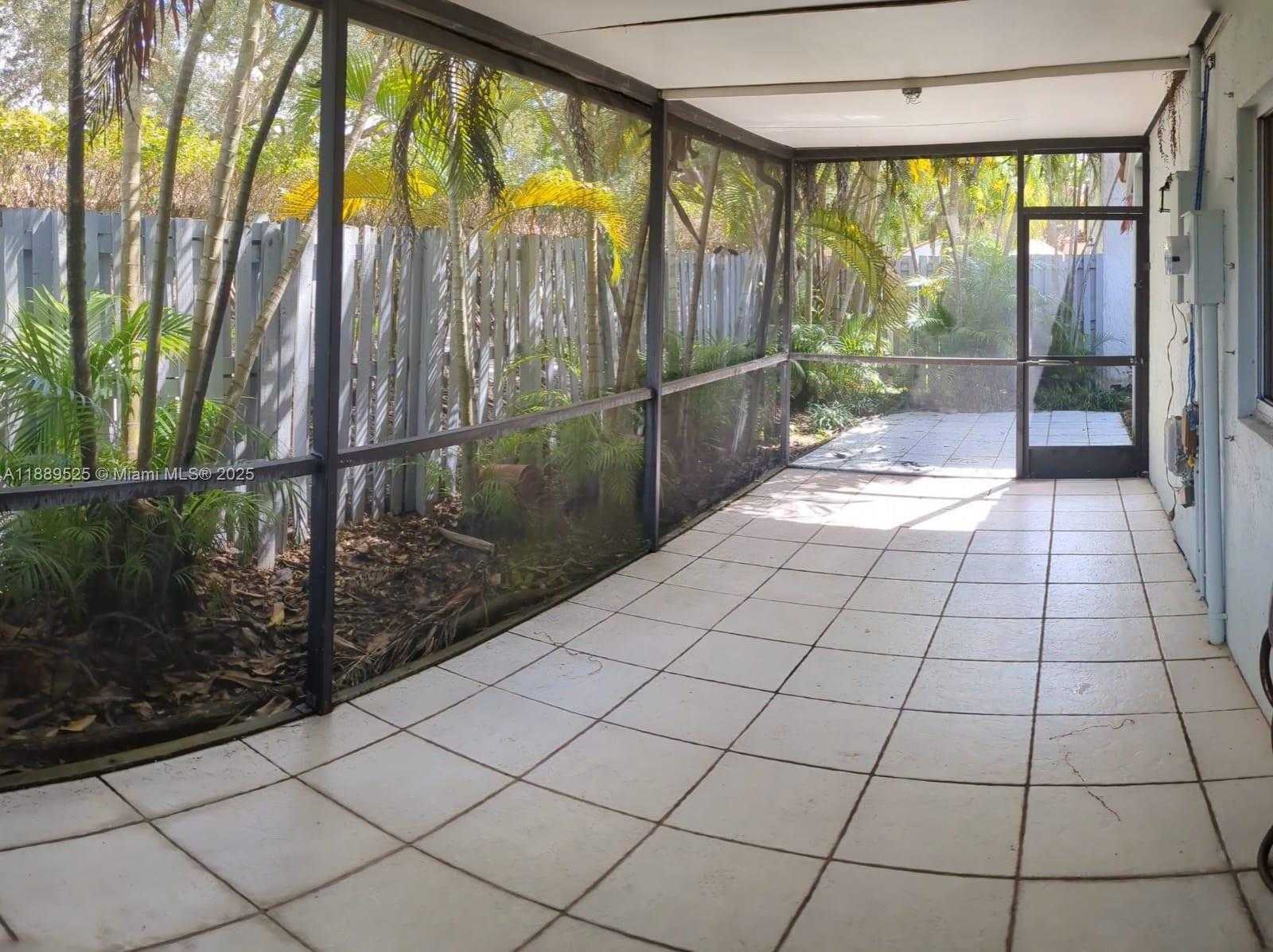 Small Image of 1250 WILLOW DR, Weston Number 17