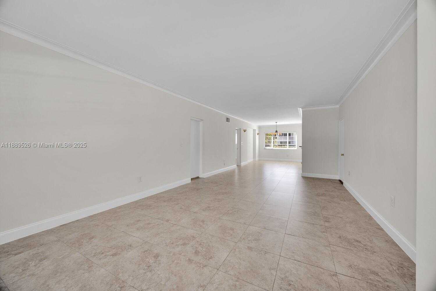 Small Image of 940 SEVILLA AVE #108, Coral Gables Number 5