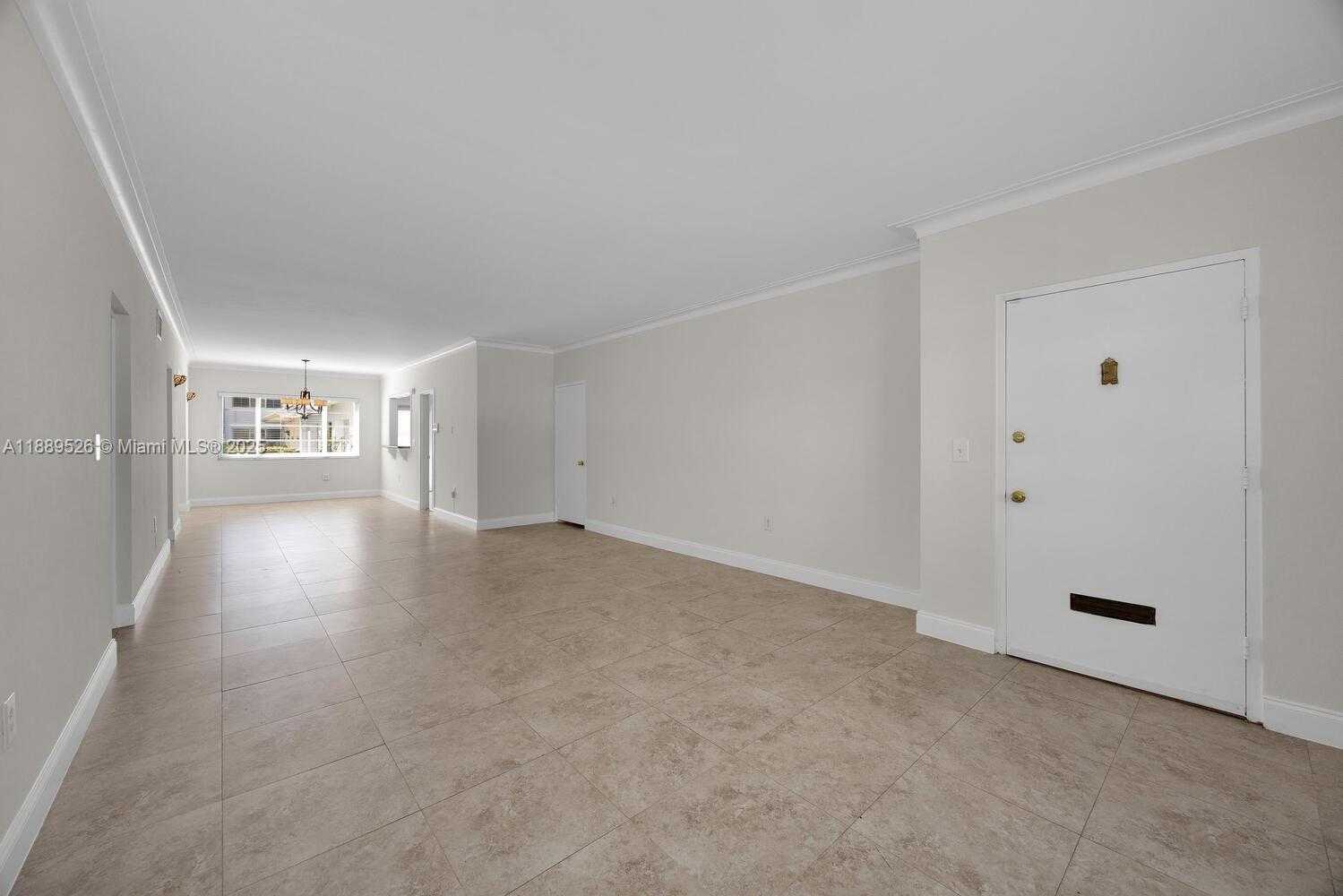 Small Image of 940 SEVILLA AVE #108, Coral Gables Number 6