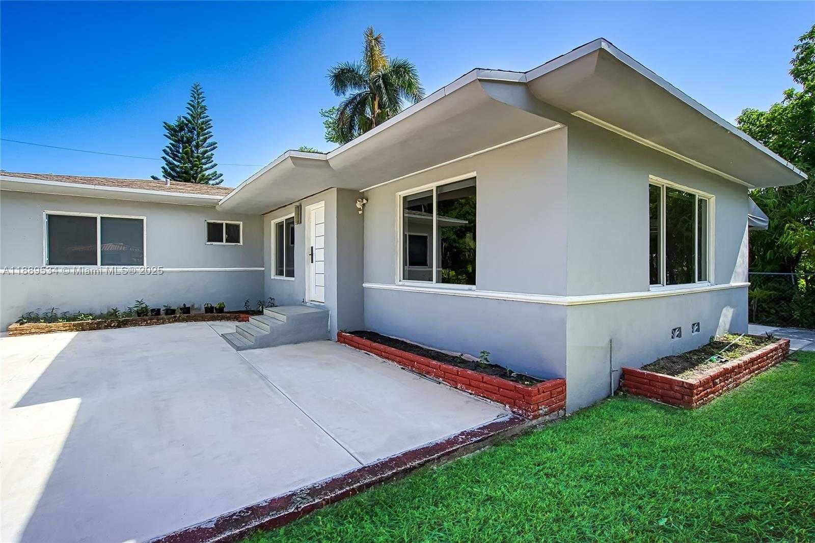 Small Image of 1600 NORTH EAST 110TH TER #1600, Miami Number 27