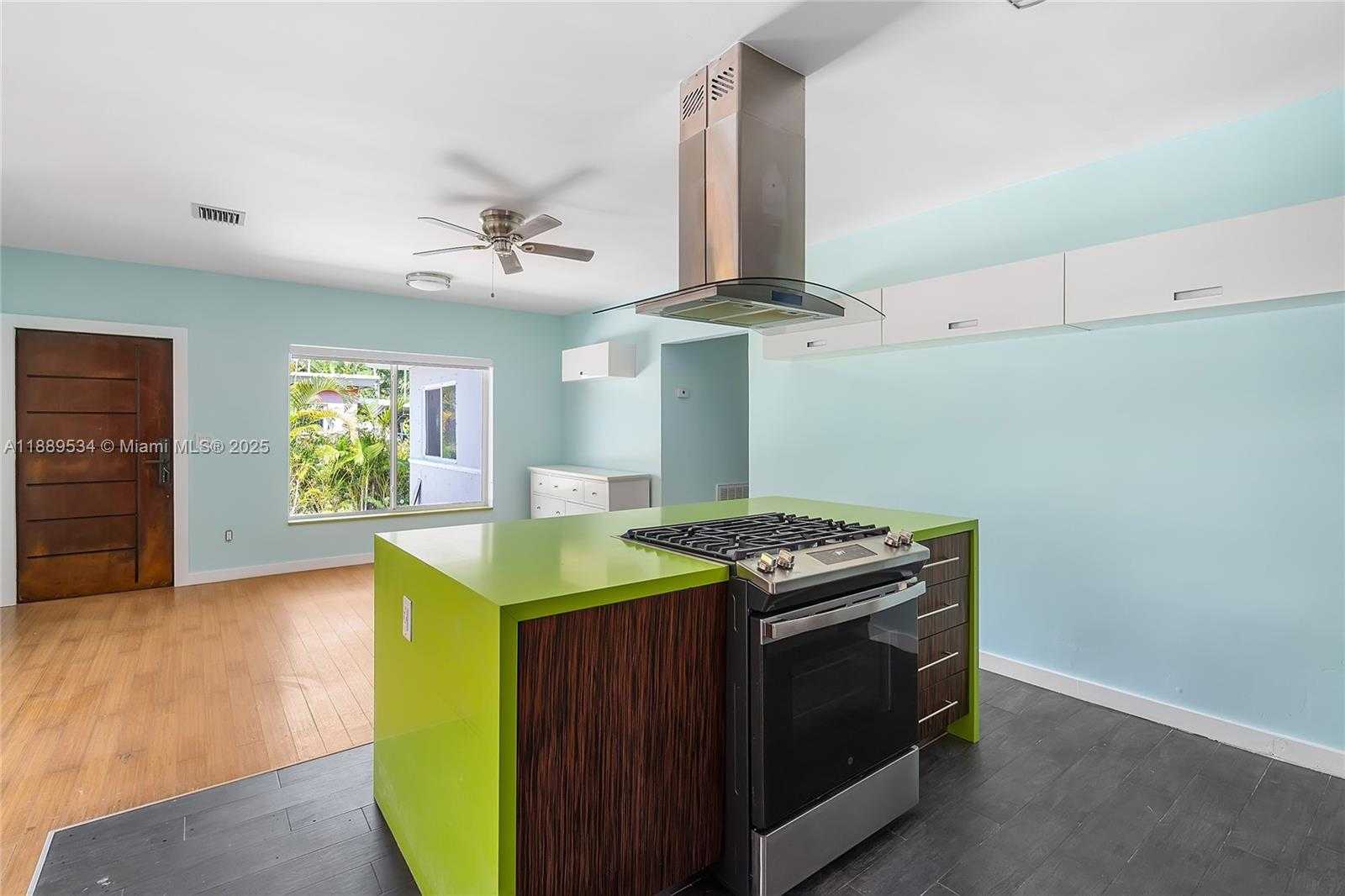 Small Image of 1600 NORTH EAST 110TH TER #1600, Miami Number 3