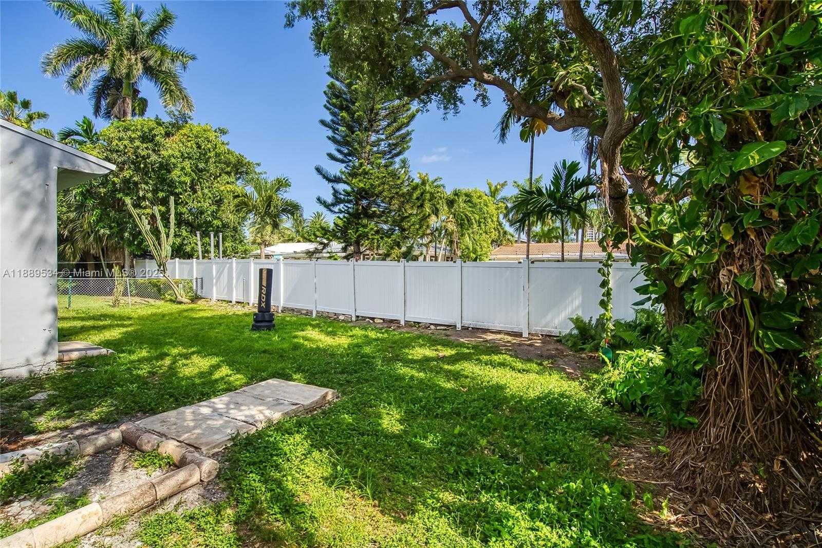 Small Image of 1600 NORTH EAST 110TH TER #1600, Miami Number 30