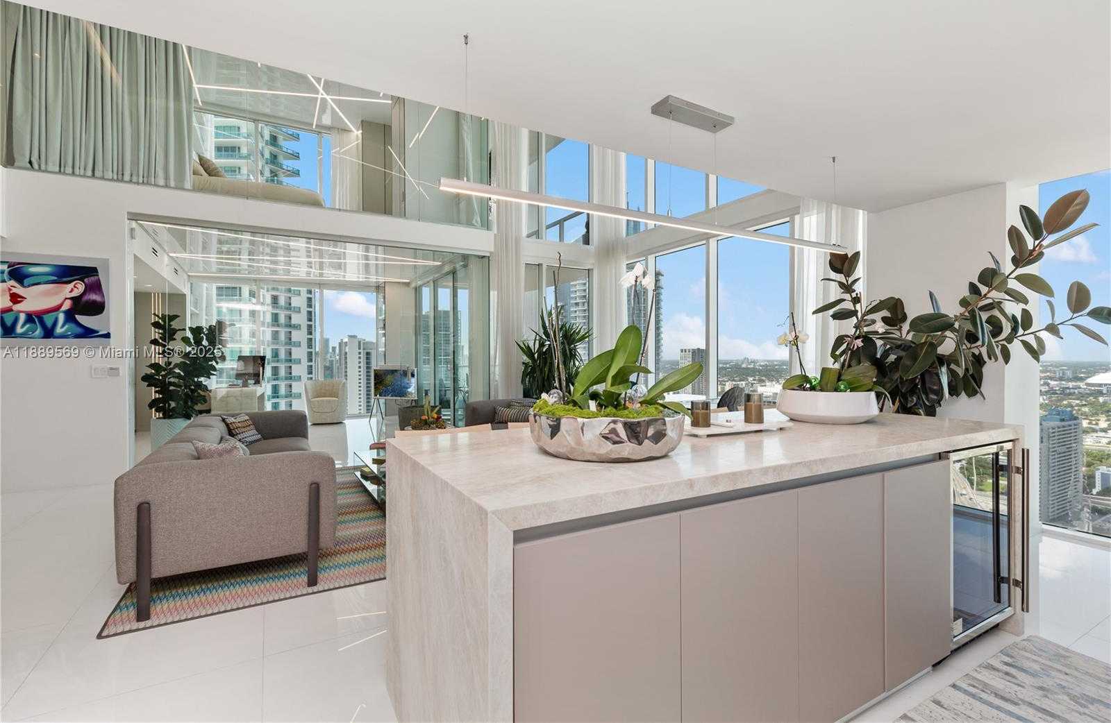Small Image of 1040 BISCAYNE BLVD #4207, Miami Number 11