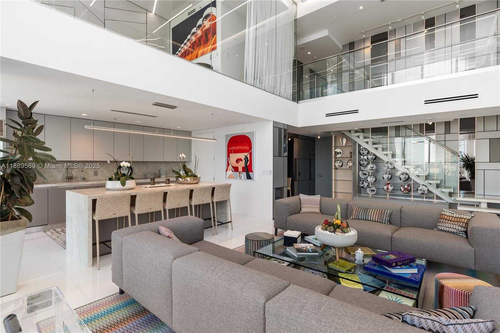 Small Image of 1040 BISCAYNE BLVD #4207, Miami Number 15