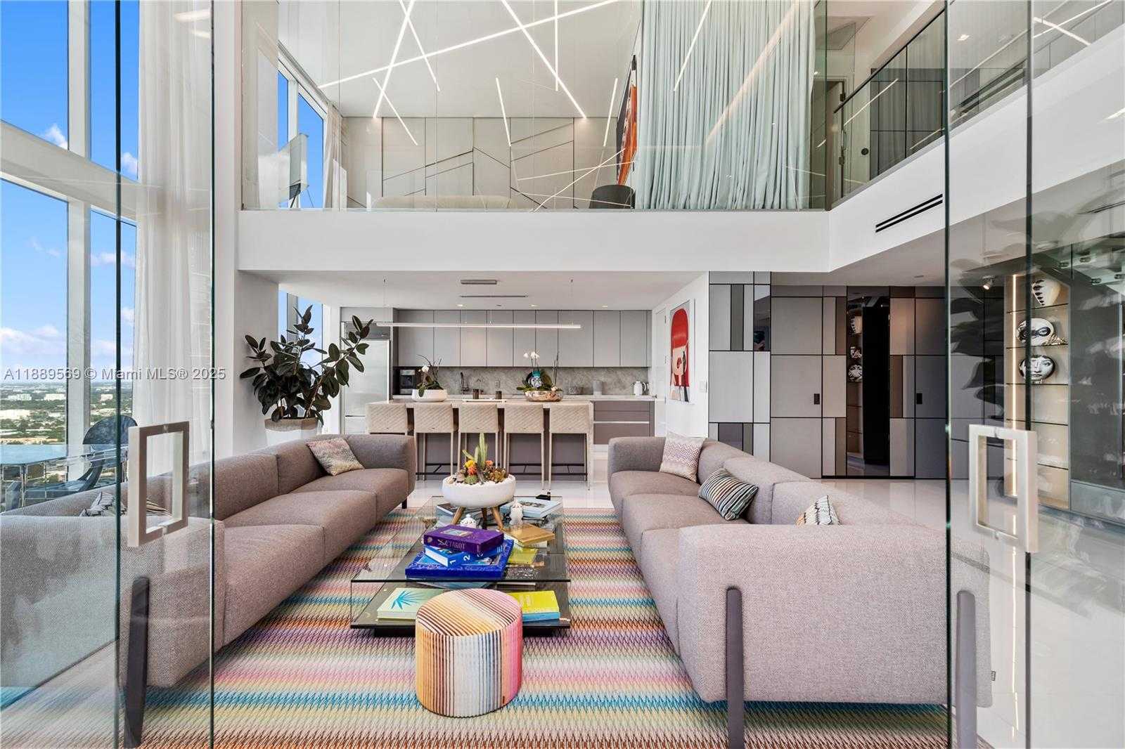 Small Image of 1040 BISCAYNE BLVD #4207, Miami Number 16