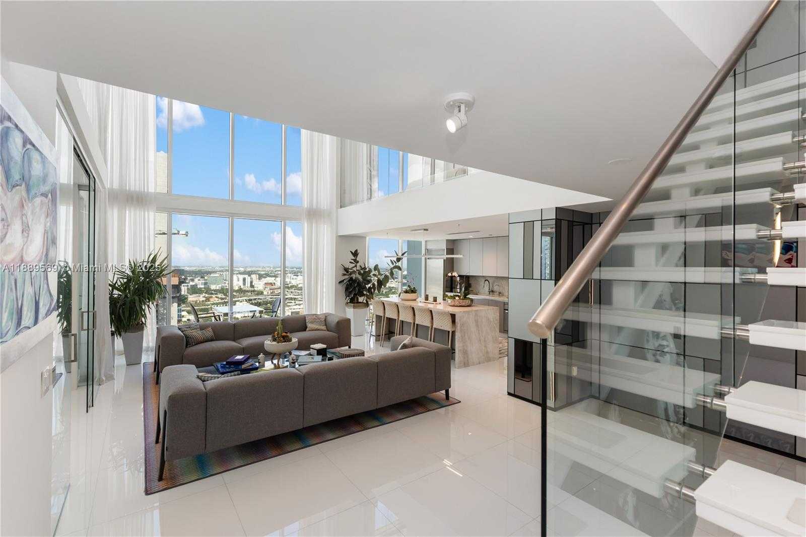 Small Image of 1040 BISCAYNE BLVD #4207, Miami Number 22