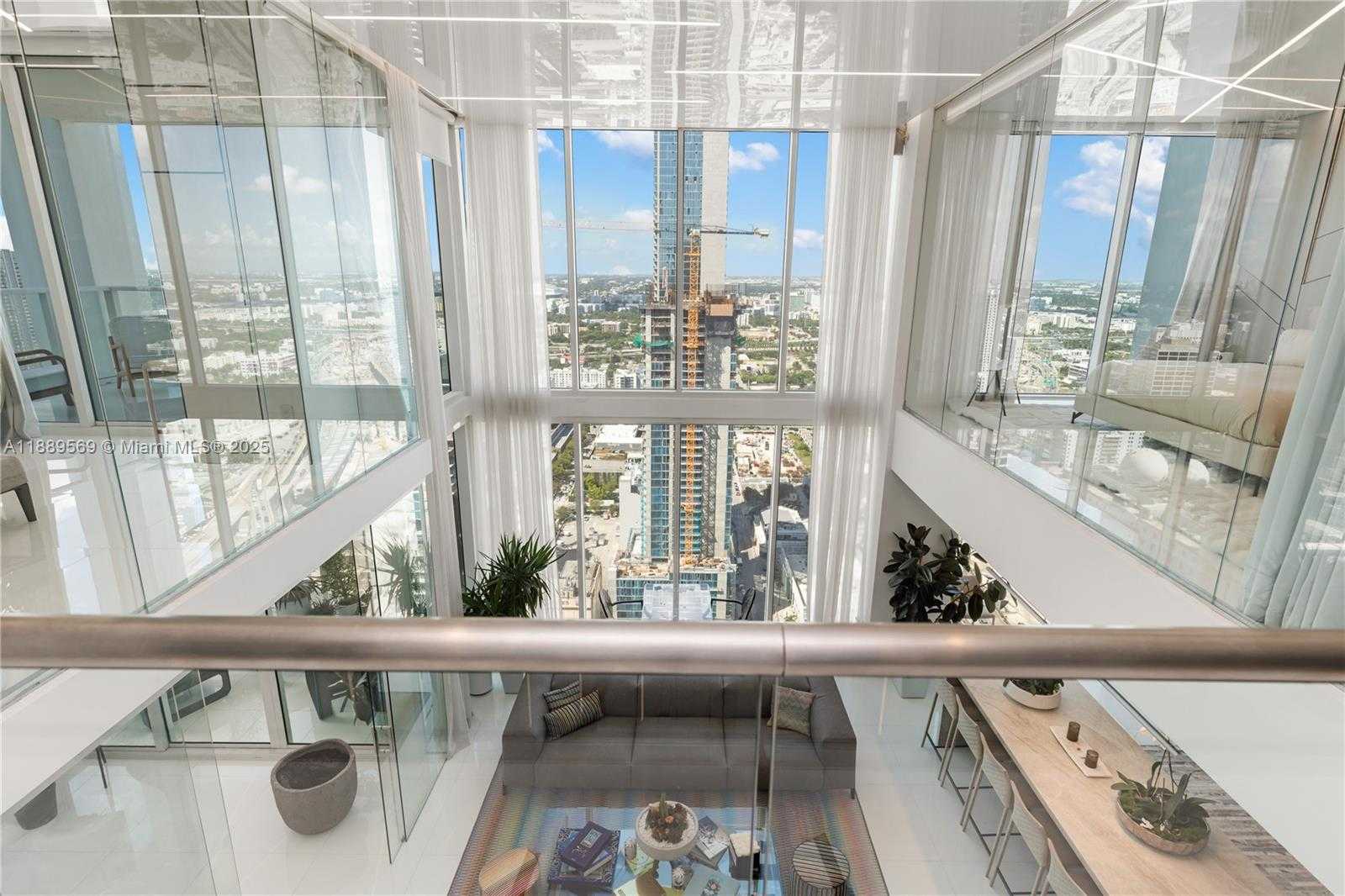 Small Image of 1040 BISCAYNE BLVD #4207, Miami Number 24