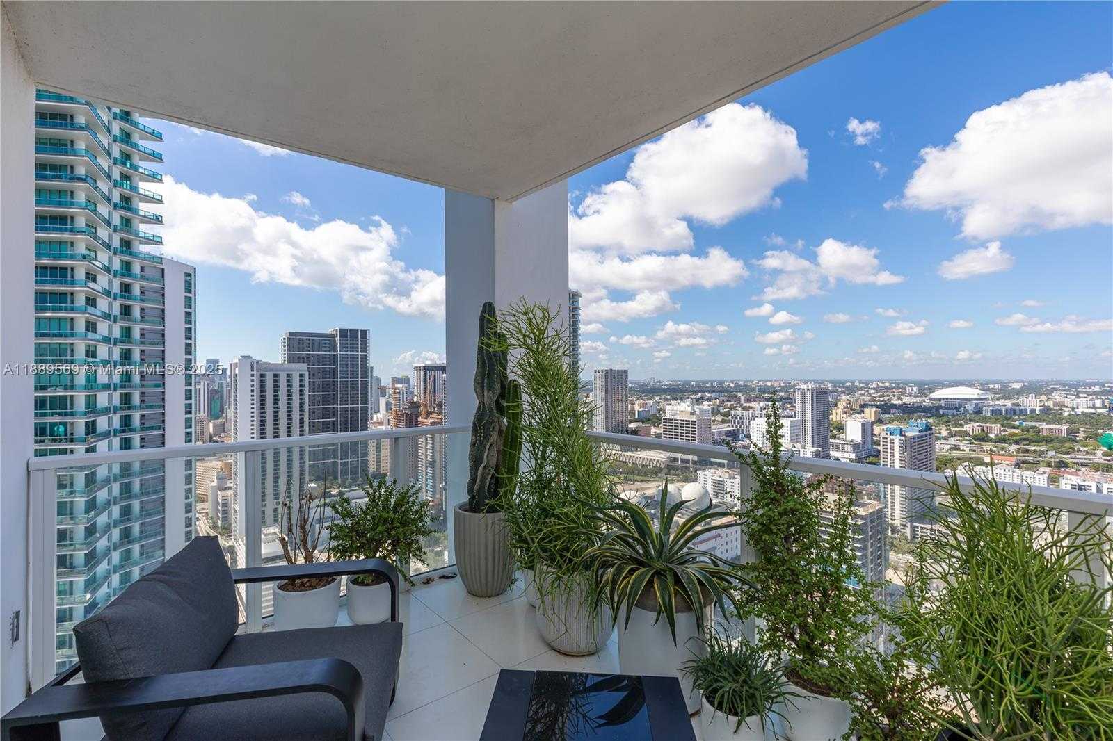 Small Image of 1040 BISCAYNE BLVD #4207, Miami Number 36