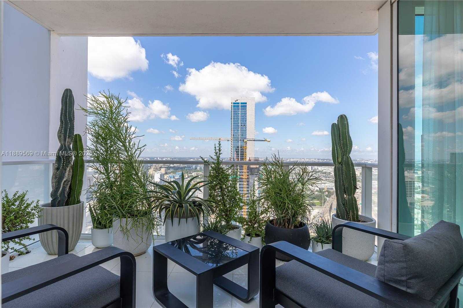 Small Image of 1040 BISCAYNE BLVD #4207, Miami Number 37
