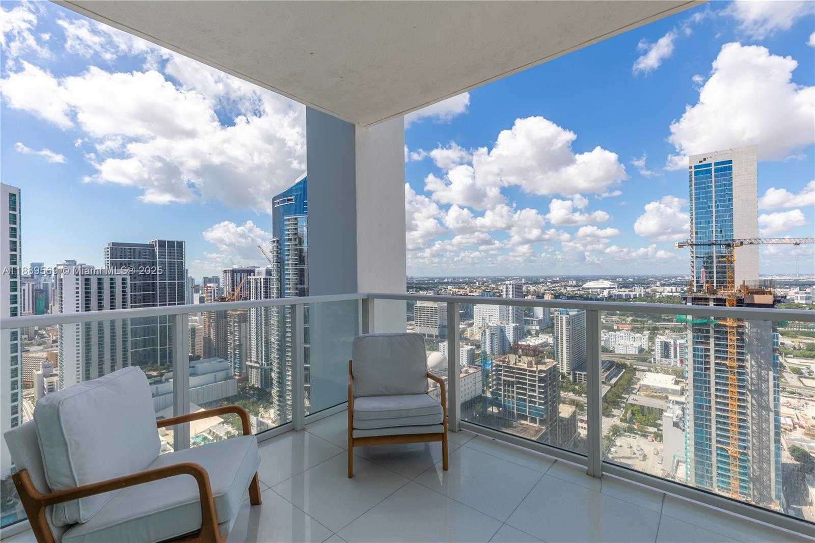 Small Image of 1040 BISCAYNE BLVD #4207, Miami Number 40