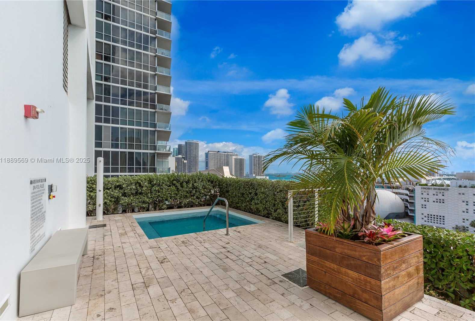 Small Image of 1040 BISCAYNE BLVD #4207, Miami Number 49
