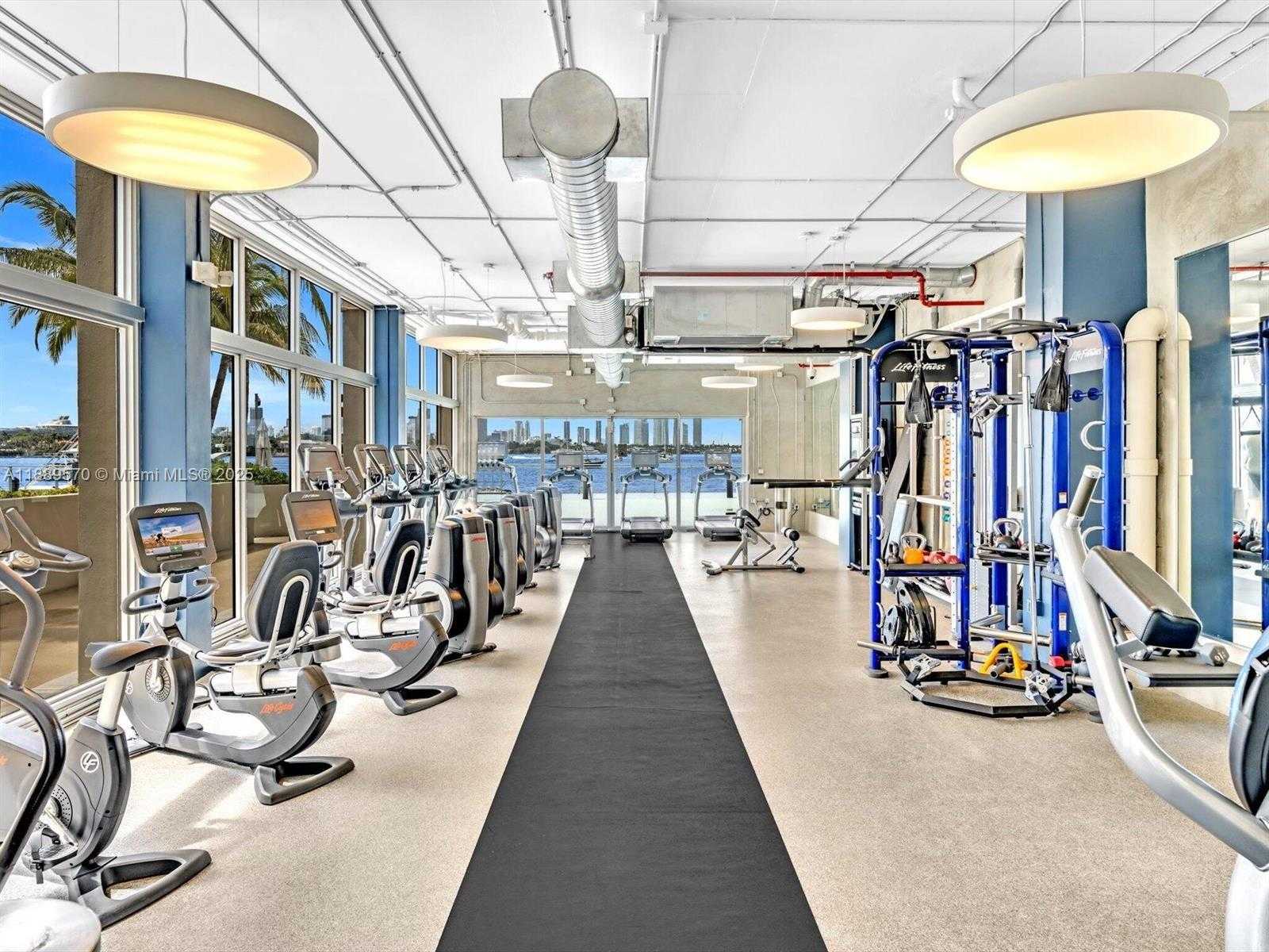 Small Image of 1200 WEST AVE #1008, Miami Beach Number 11