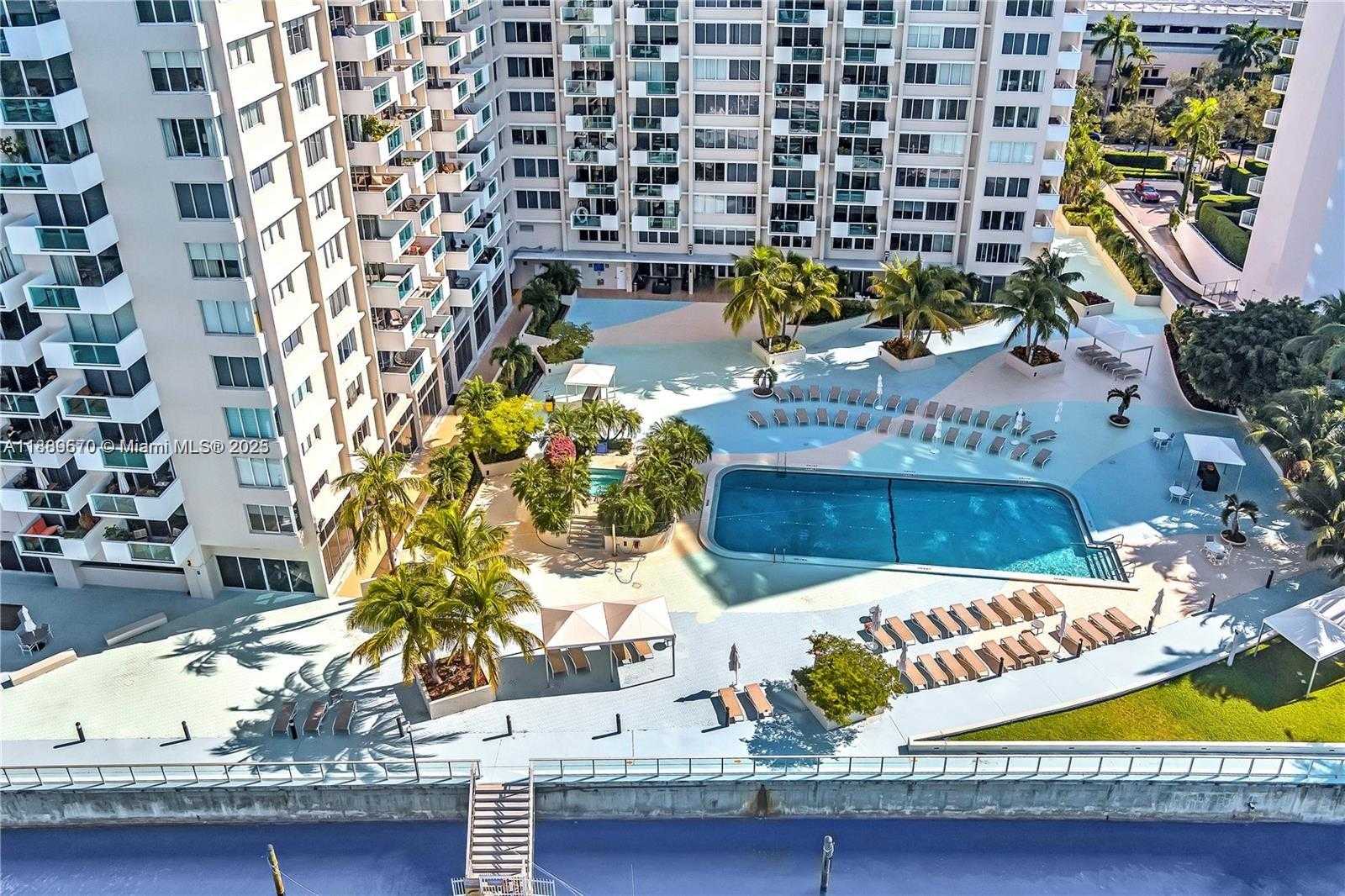 Small Image of 1200 WEST AVE #1008, Miami Beach Number 9