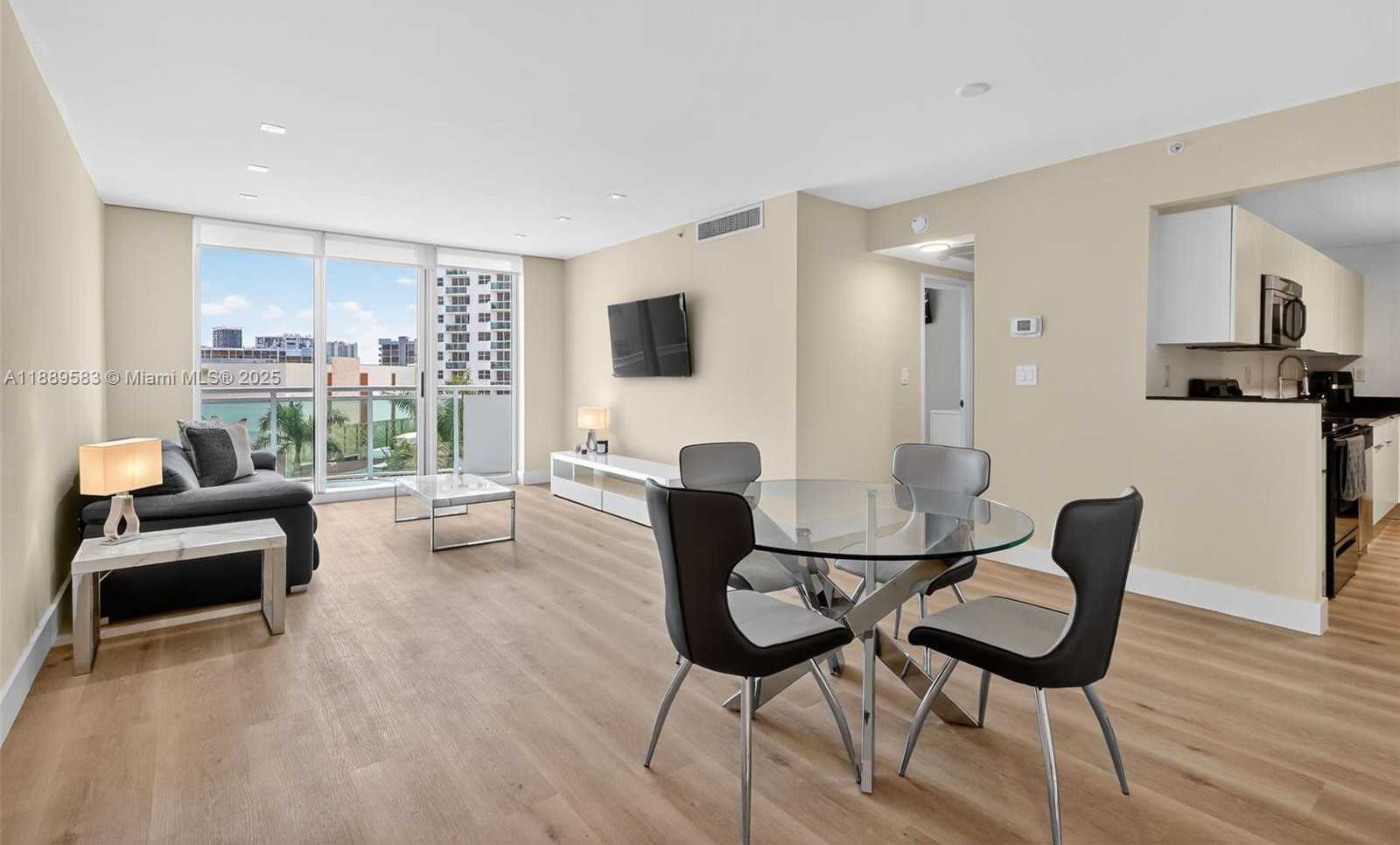 Small Image of 3001 SOUTH OCEAN DR #639, Hollywood Number 6