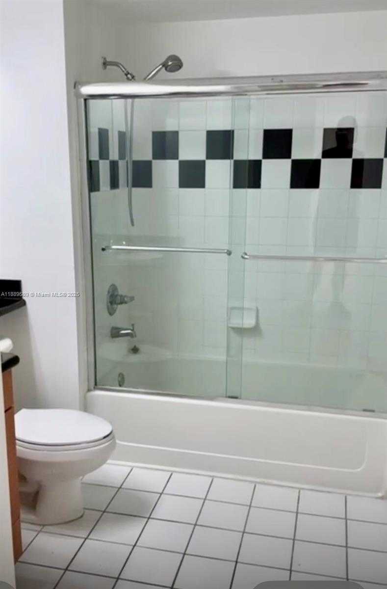 Small Image of 1330 WEST AVE #2204, Miami Beach Number 11