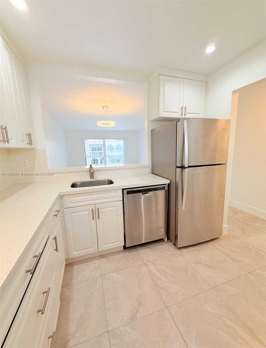 Small Image of 7825 CAMINO REAL #J-414, Miami Number 6