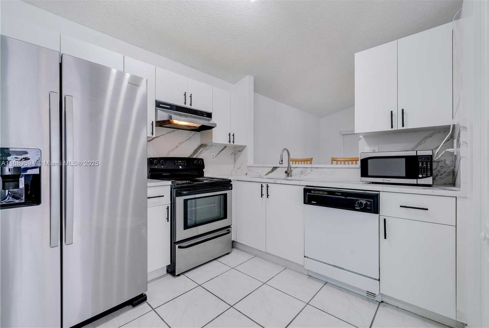 Small Image of 17841 SOUTH WEST 145TH AVE, Miami Number 10