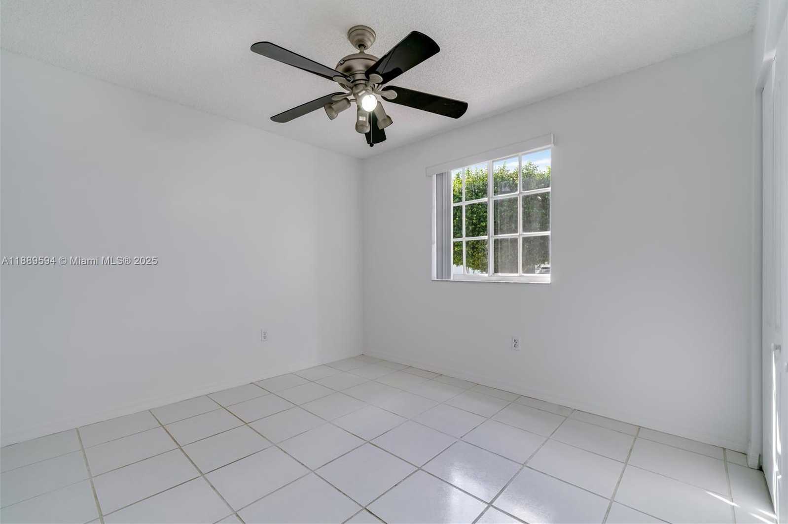 Small Image of 17841 SOUTH WEST 145TH AVE, Miami Number 16