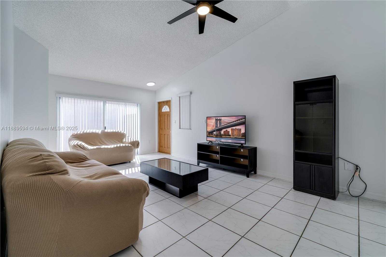 Small Image of 17841 SOUTH WEST 145TH AVE, Miami Number 9
