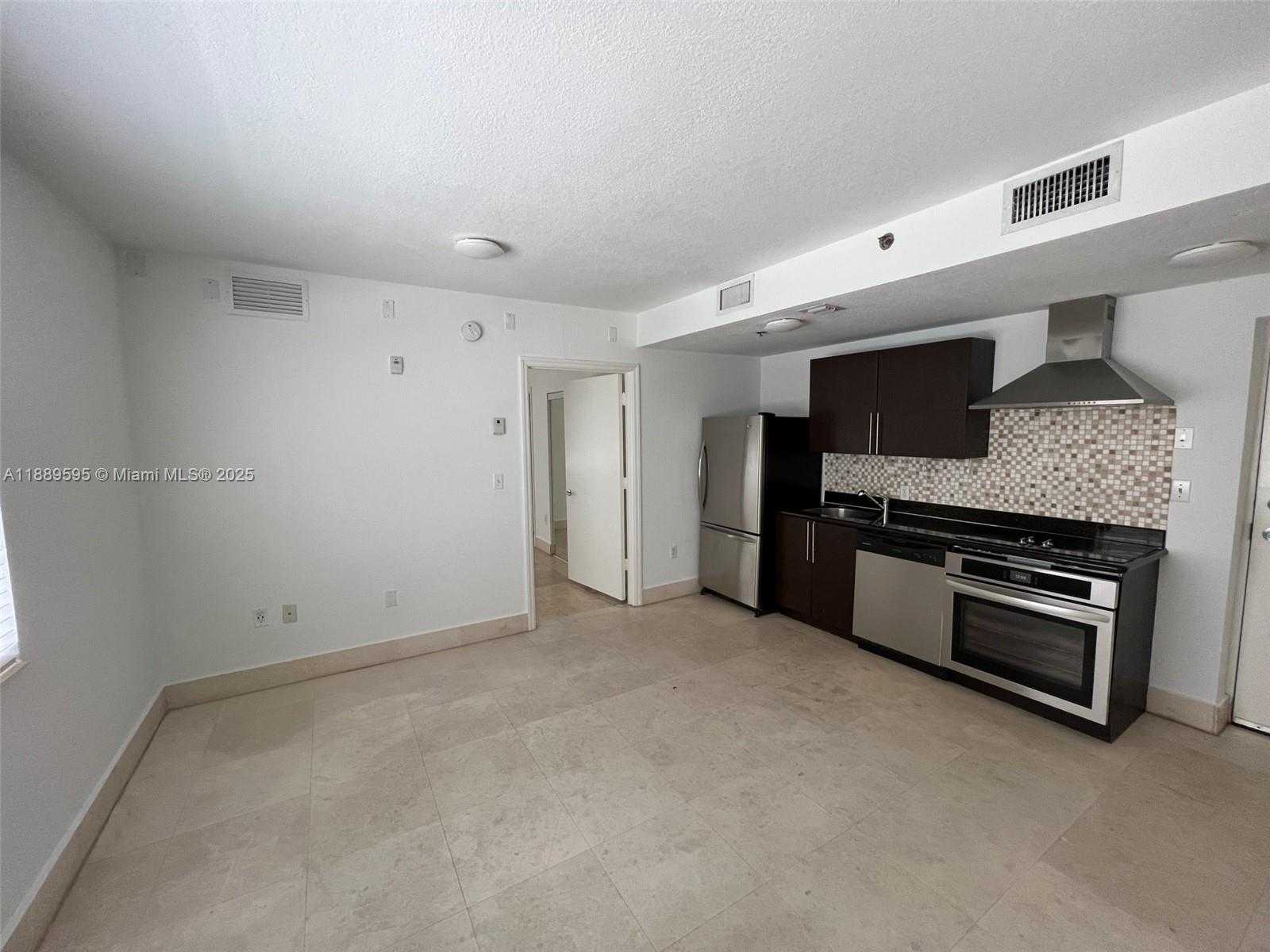 Small Image of 1300 PENNSYLVANIA AVE #105, Miami Beach Number 2