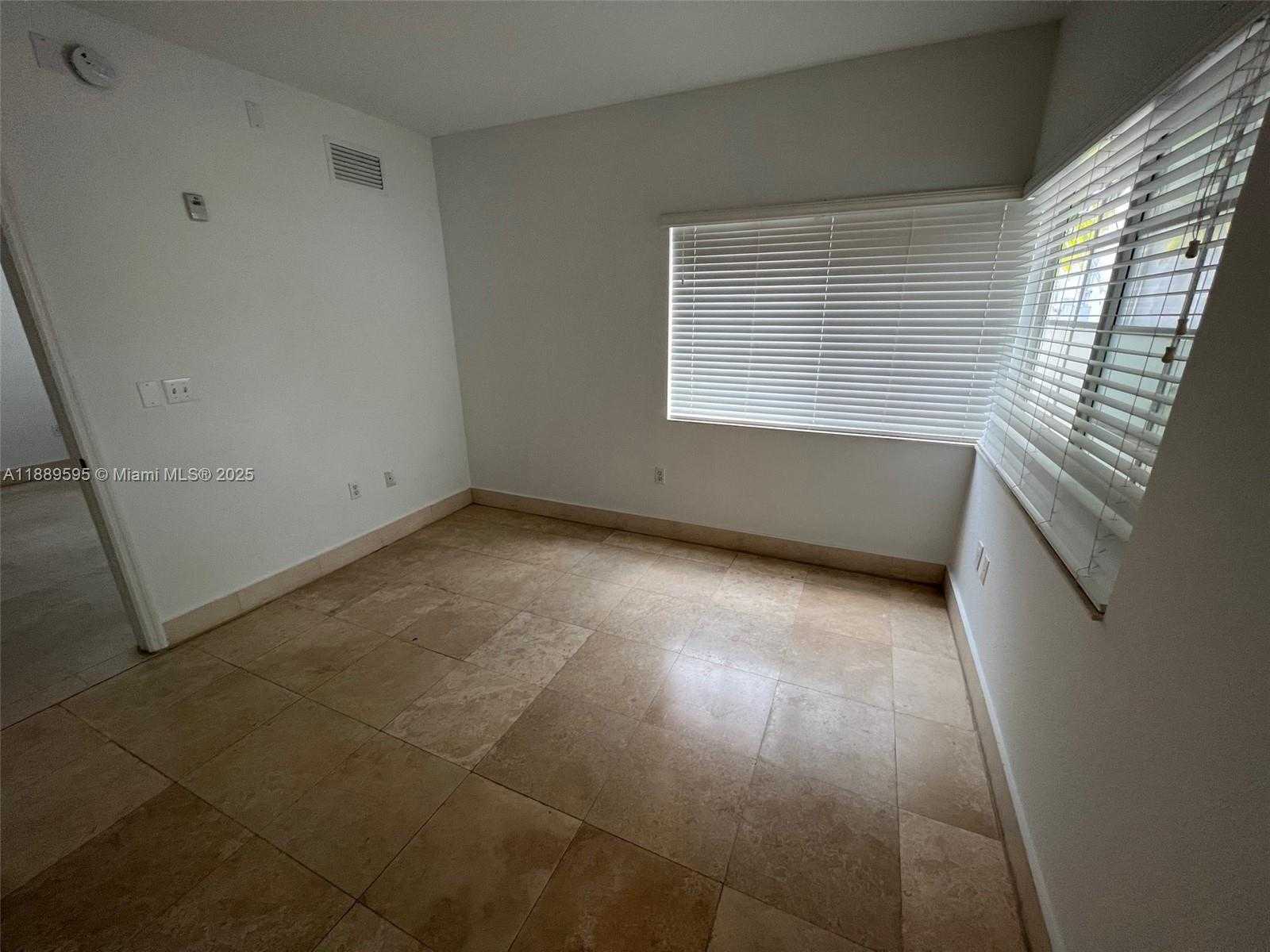 Small Image of 1300 PENNSYLVANIA AVE #105, Miami Beach Number 7