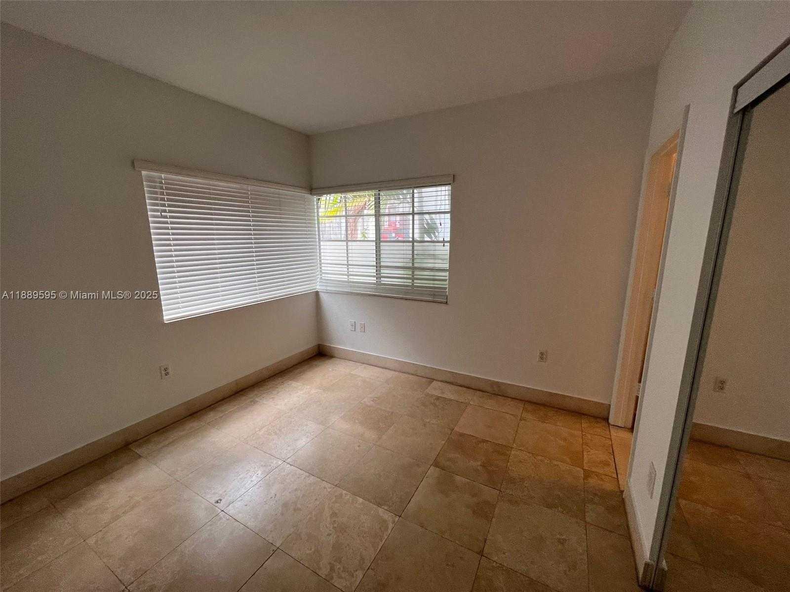 Small Image of 1300 PENNSYLVANIA AVE #105, Miami Beach Number 8