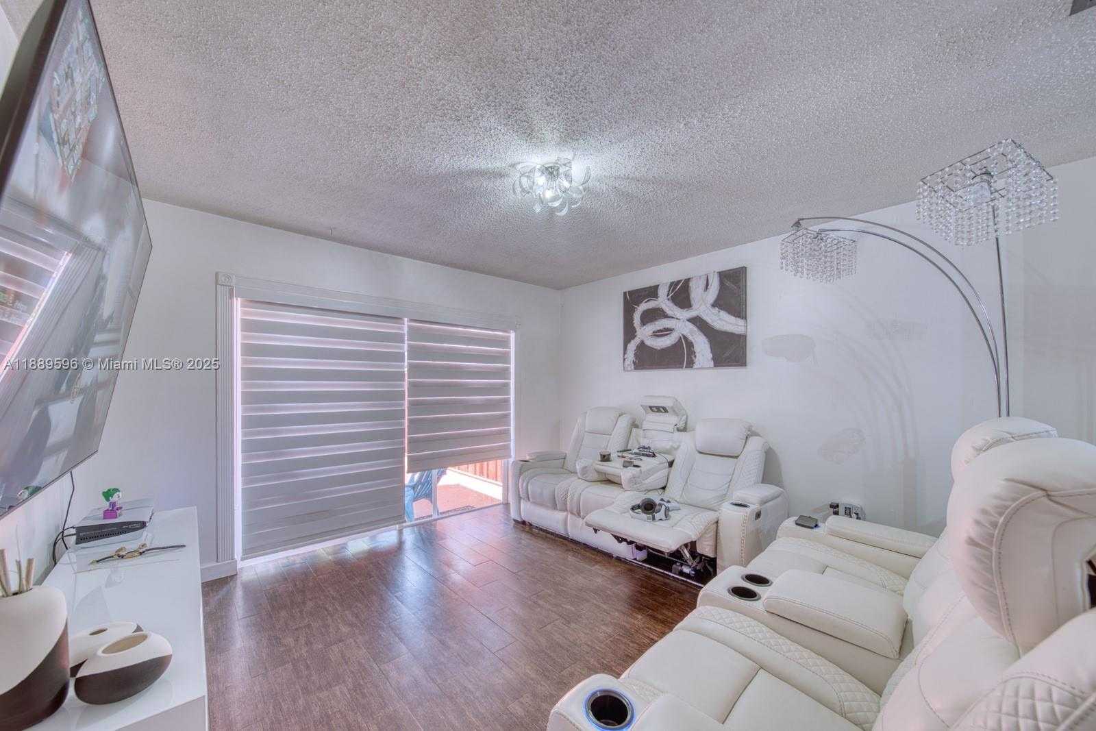 Small Image of 10000 SOUTH WEST 147TH CT, Miami Number 17