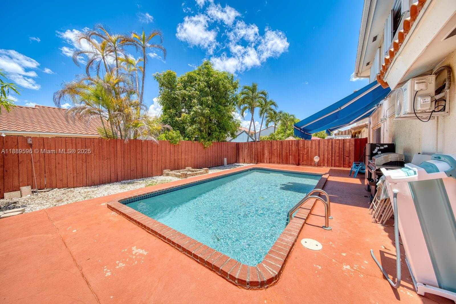 Small Image of 10000 SOUTH WEST 147TH CT, Miami Number 21