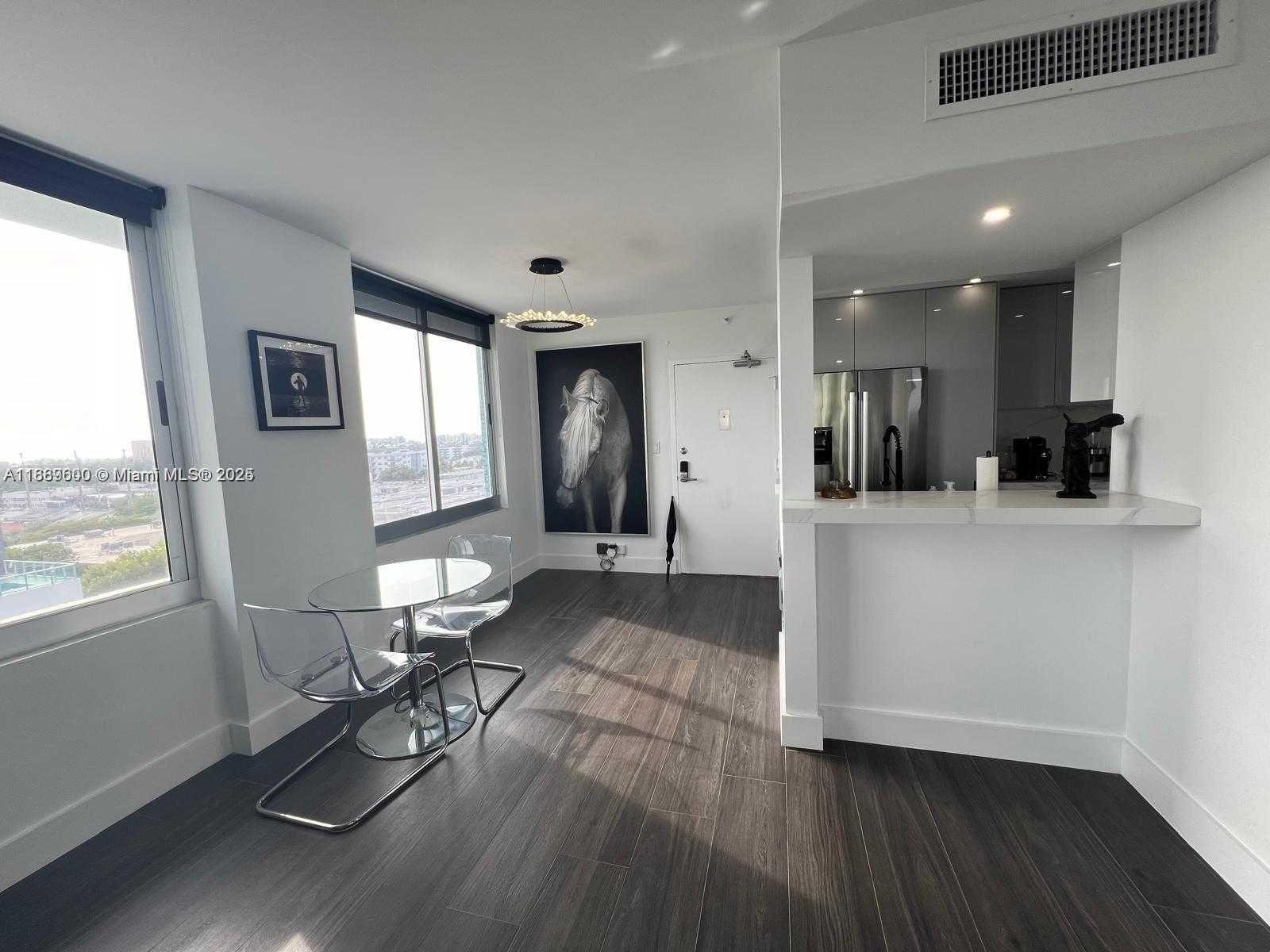 Small Image of 1200 WEST AVE #916, Miami Beach Number 4