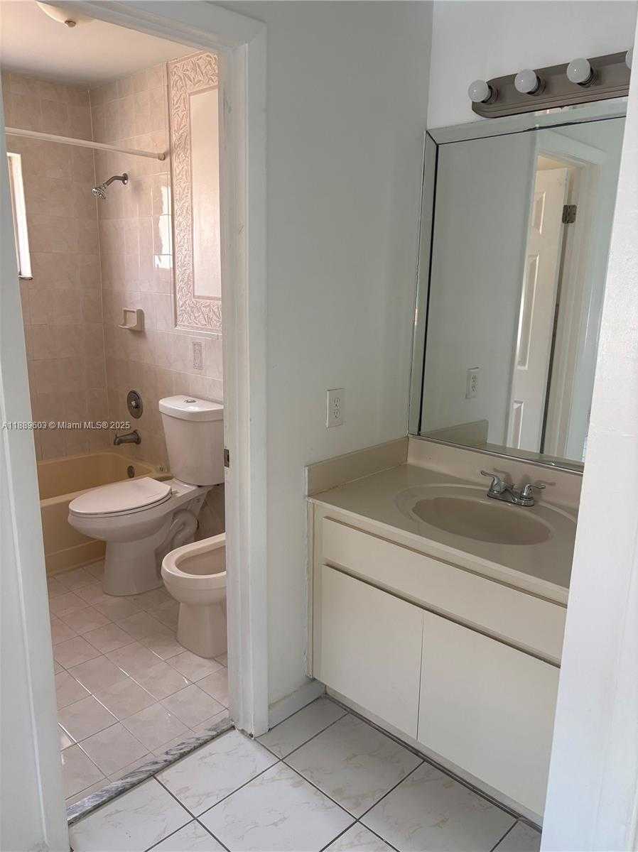 Small Image of 2258 WEST 74TH ST #202-9, Hialeah Number 10