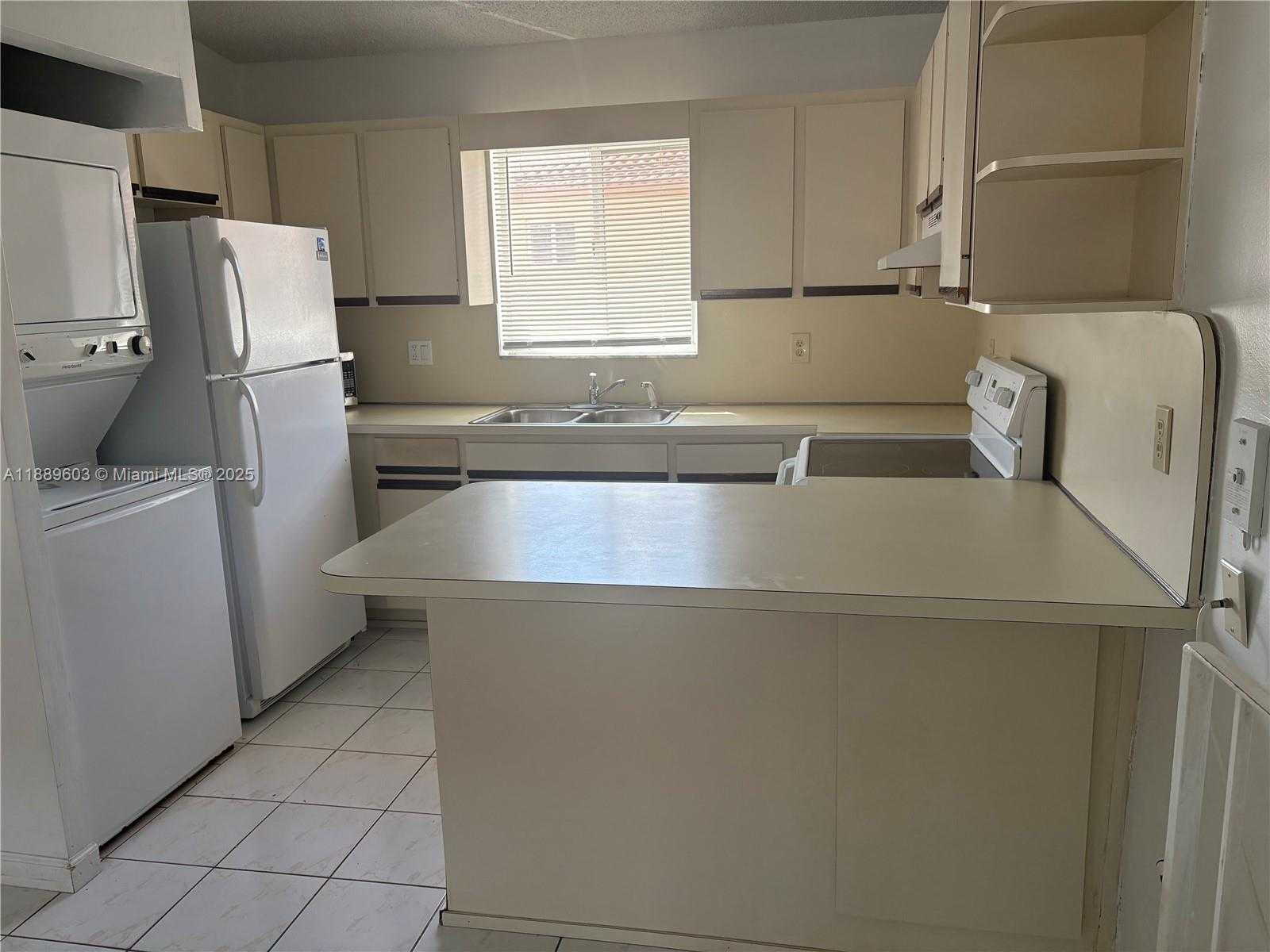 Small Image of 2258 WEST 74TH ST #202-9, Hialeah Number 5