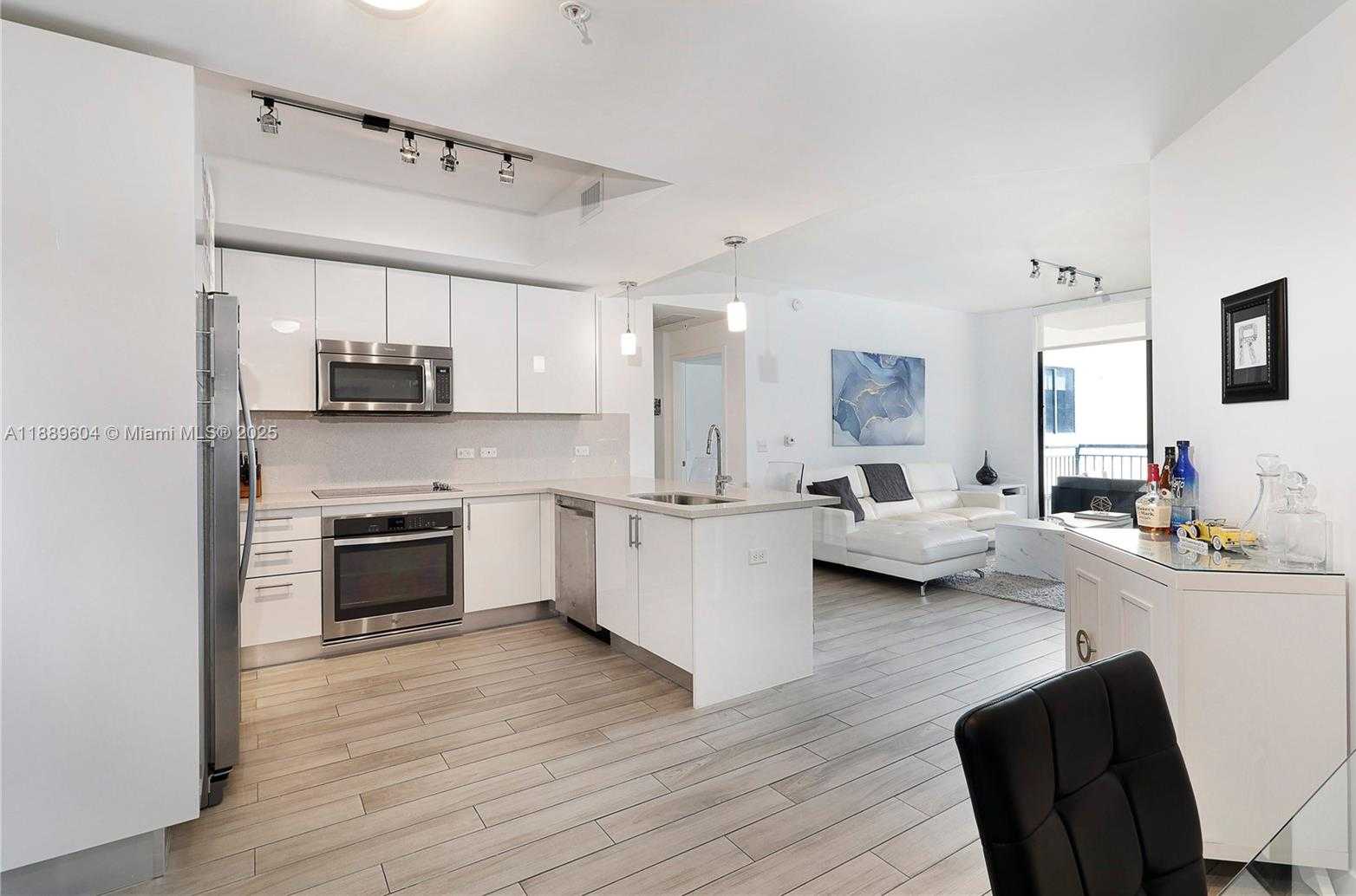 Small Image of 999 SOUTH WEST 1ST AVE #2011, Miami Number 3