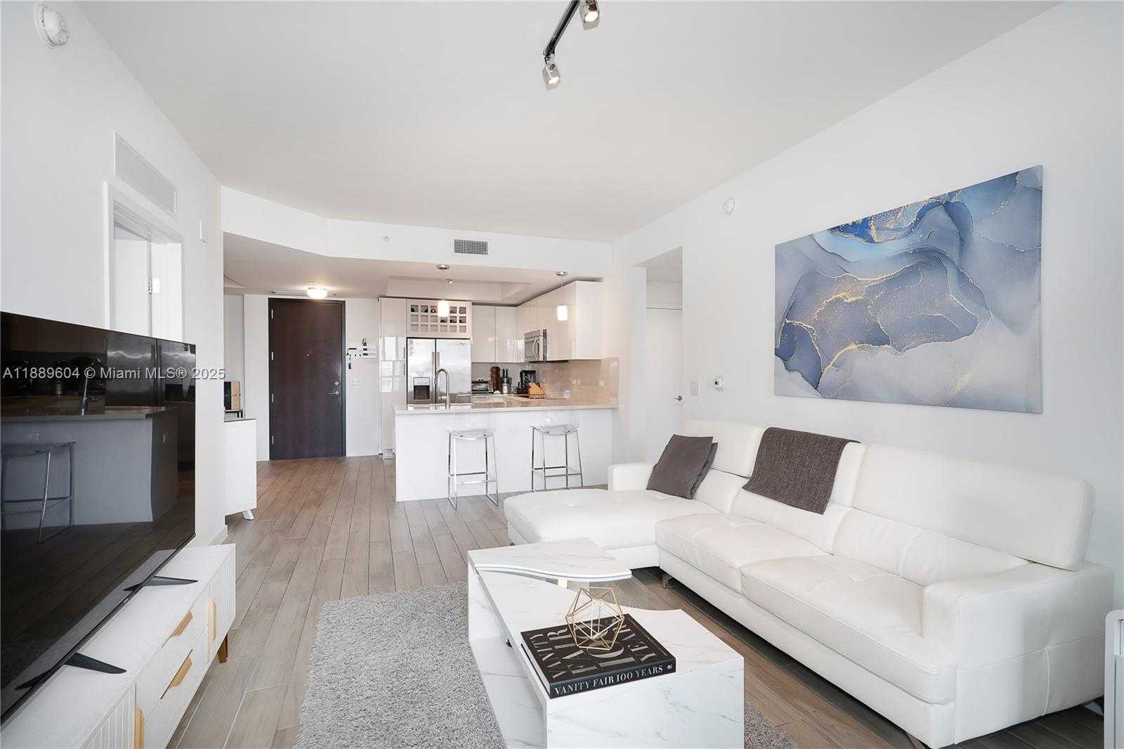 Small Image of 999 SOUTH WEST 1ST AVE #2011, Miami Number 9