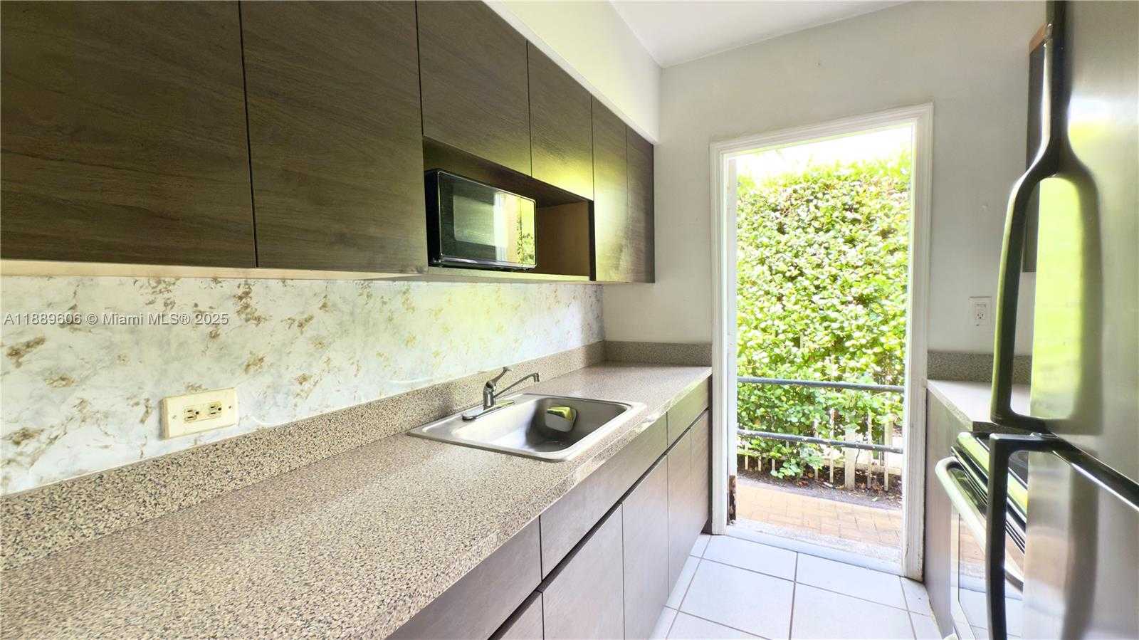 Small Image of 145 NORTH SHORE DR #3, Miami Beach Number 7