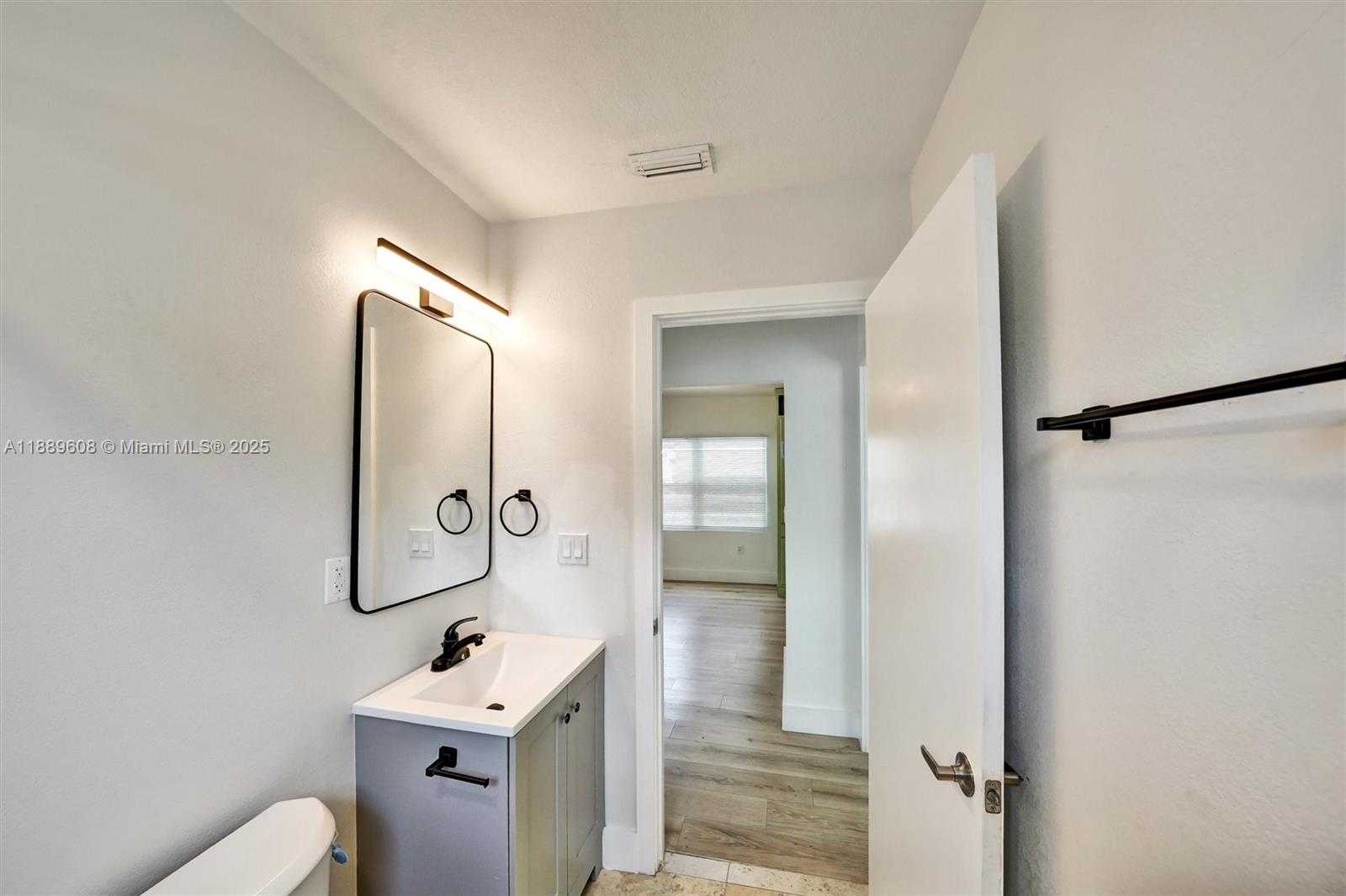 Small Image of 1413 SOUTH WEST 3 RD, Miami Number 13