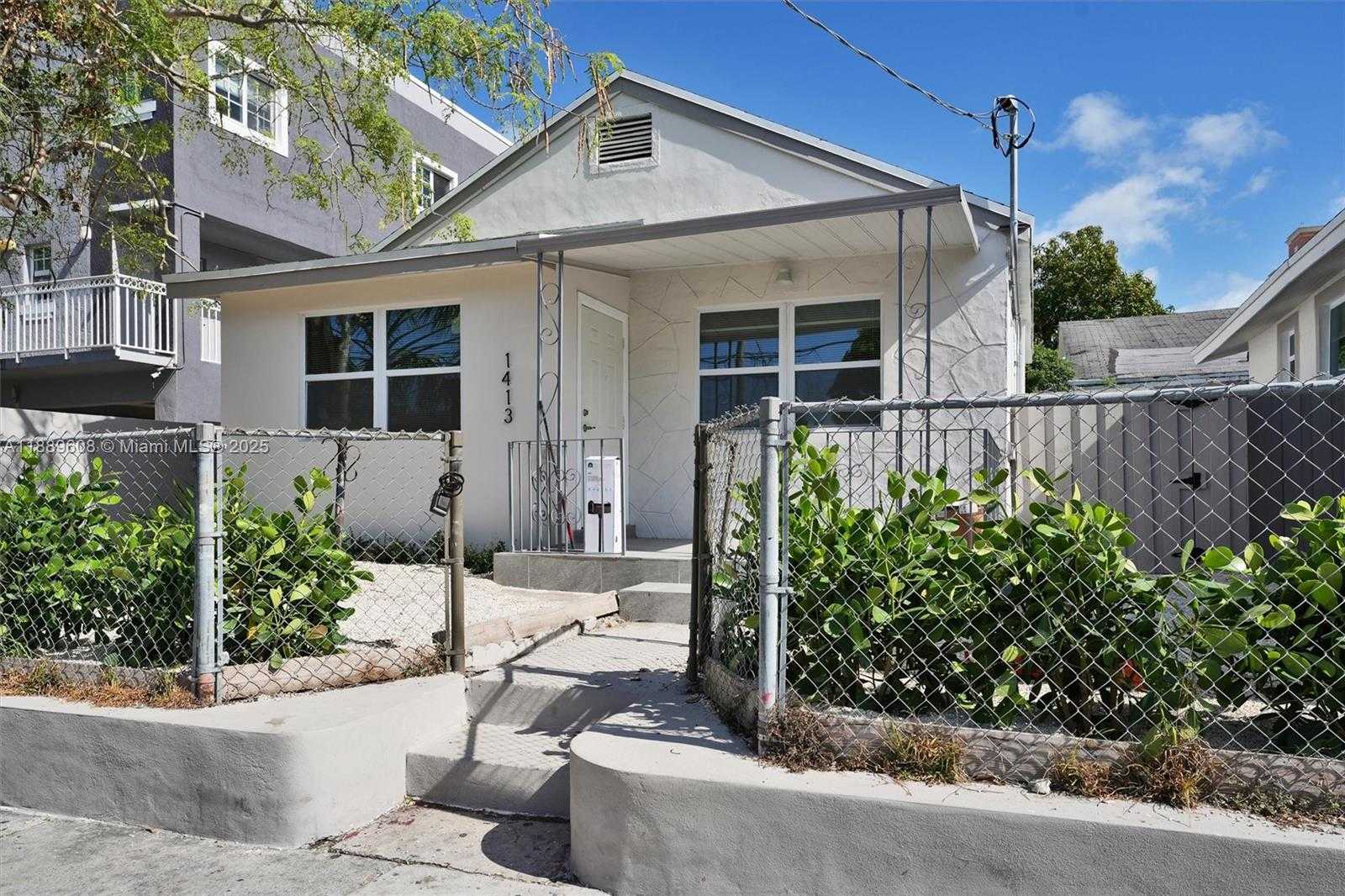 Small Image of 1413 SOUTH WEST 3 RD, Miami Number 25