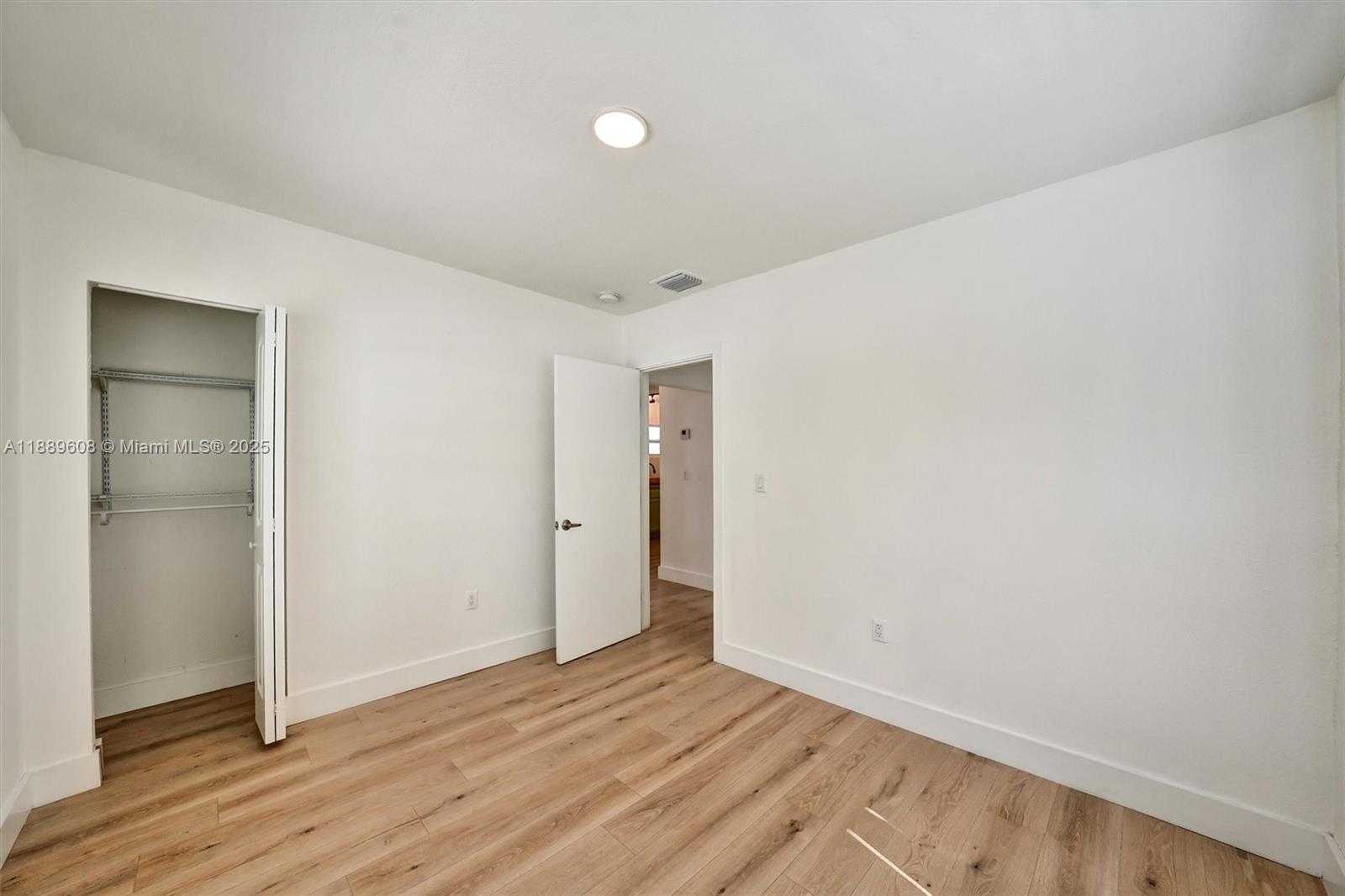 Small Image of 1413 SOUTH WEST 3 RD, Miami Number 7