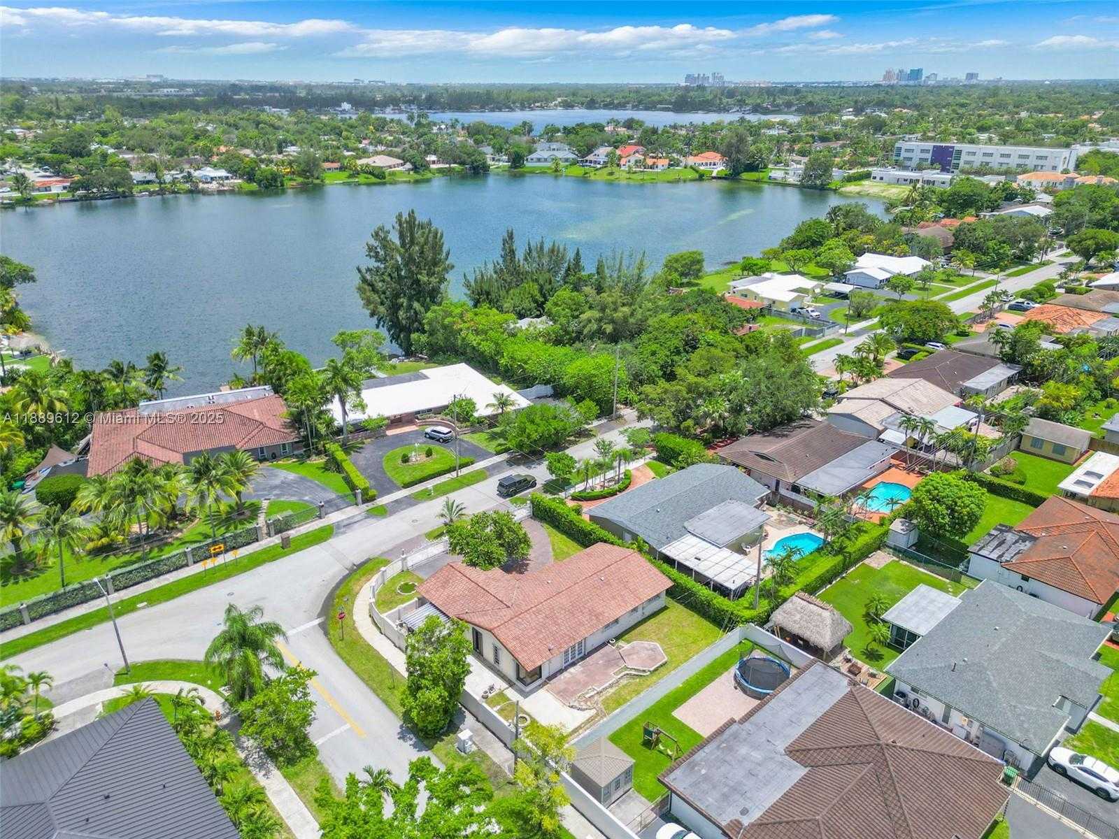 Small Image of 4400 SOUTH WEST 89TH AVE #4400, Miami Number 34